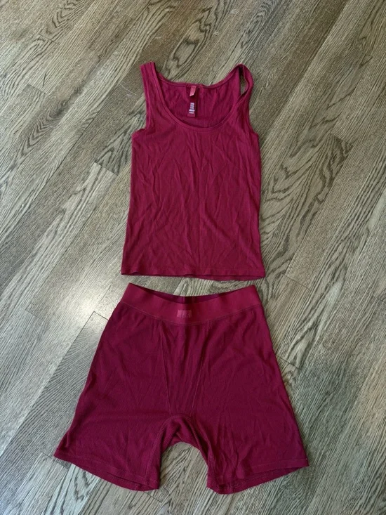 Women’s Skims Set in Brick - Picture 1 of 1